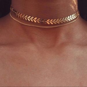 Fish bone chocker necklace